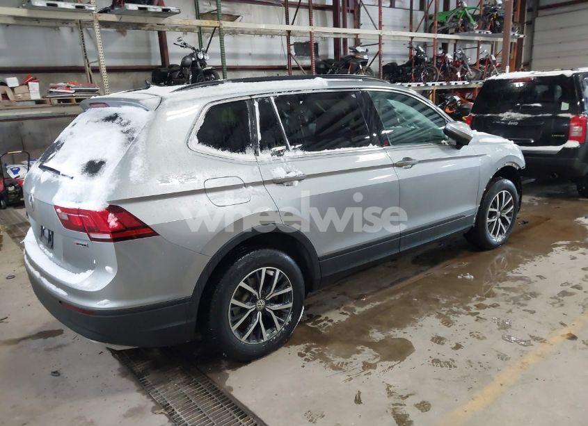 Photo 4 of 2019 Volkswagen Tiguan 2.0T SE/2.0T SEL/2.0T SEL R-LINE/2.0T SEL R-LINE BLACK (VIN 3VV2B7AX6KM110737)