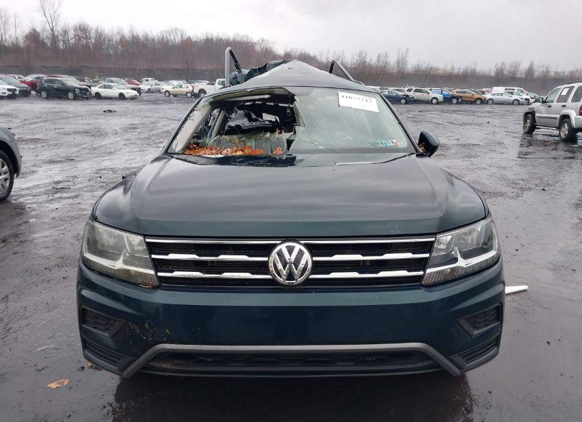 Photo 11 of 2019 Volkswagen Tiguan 2.0T SE/2.0T SEL/2.0T SEL R-LINE/2.0T SEL R-LINE BLACK (VIN 3VV2B7AX6KM196468)