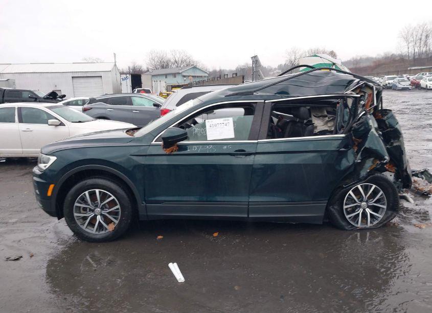 Photo 13 of 2019 Volkswagen Tiguan 2.0T SE/2.0T SEL/2.0T SEL R-LINE/2.0T SEL R-LINE BLACK (VIN 3VV2B7AX6KM196468)