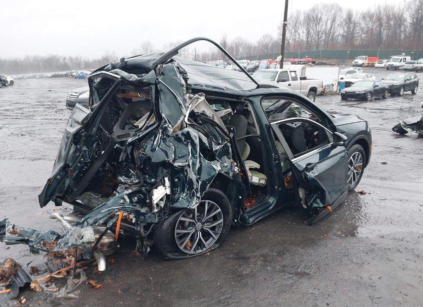 Photo 4 of 2019 Volkswagen Tiguan 2.0T SE/2.0T SEL/2.0T SEL R-LINE/2.0T SEL R-LINE BLACK (VIN 3VV2B7AX6KM196468)