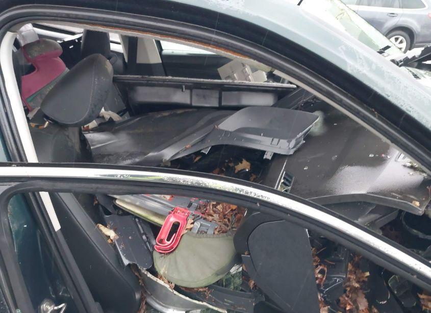 Photo 5 of 2019 Volkswagen Tiguan 2.0T SE/2.0T SEL/2.0T SEL R-LINE/2.0T SEL R-LINE BLACK (VIN 3VV2B7AX6KM196468)