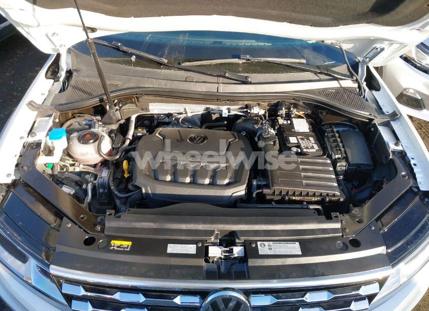 Photo 10 of 2020 Volkswagen Tiguan 2.0T SE/2.0T SE R-LINE BLACK/2.0T SEL (VIN 3VV2B7AX6LM029075)