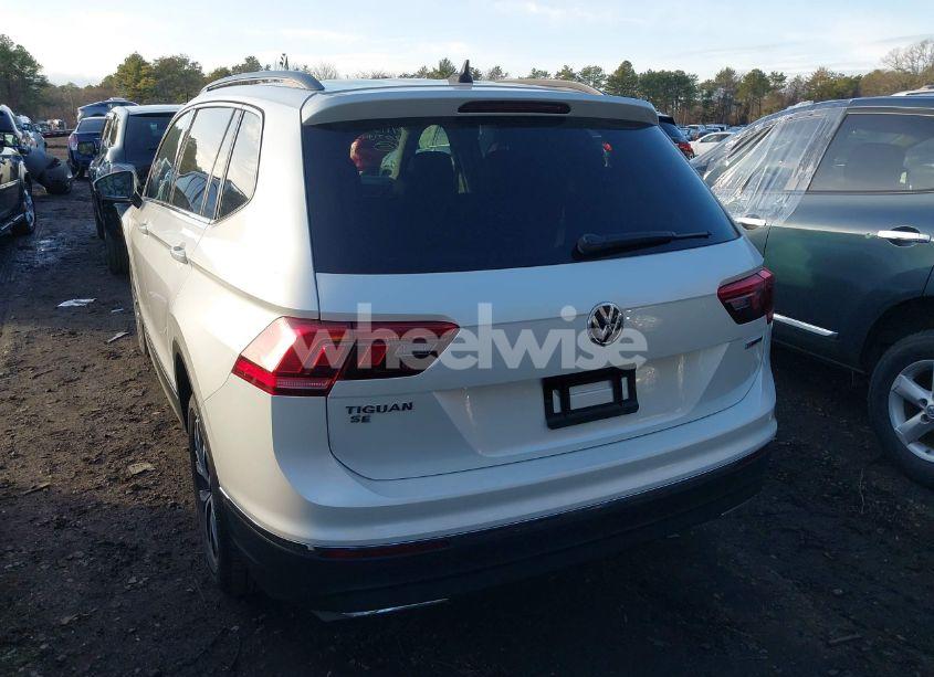 Photo 6 of 2020 Volkswagen Tiguan 2.0T SE/2.0T SE R-LINE BLACK/2.0T SEL (VIN 3VV2B7AX6LM029075)