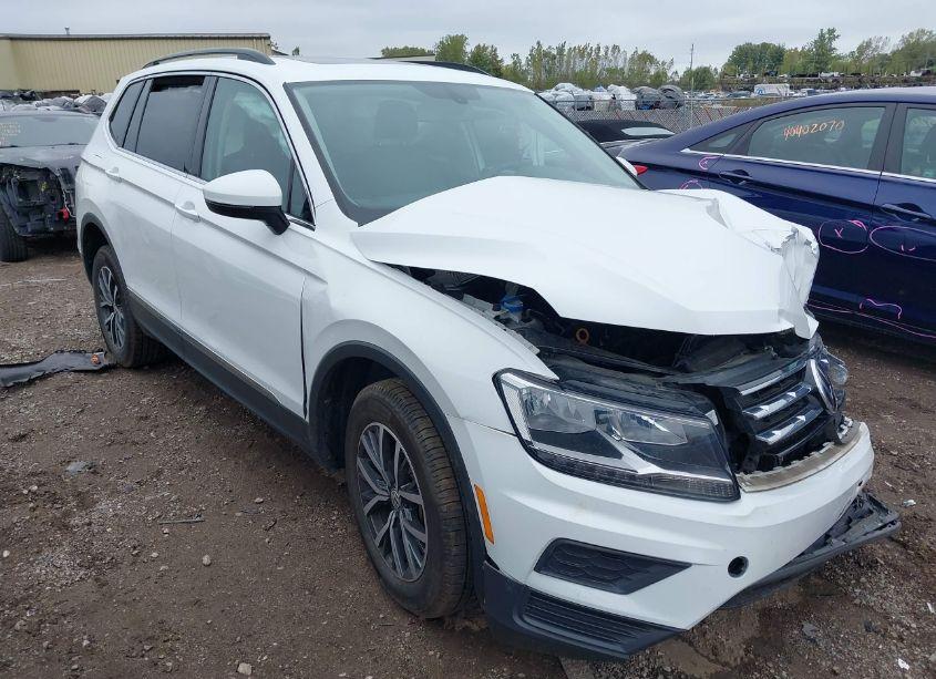 2020 Volkswagen Tiguan 2.0T SE/2.0T SE R-LINE BLACK/2.0T SEL (VIN 3VV2B7AX6LM062528) main photo