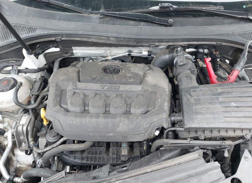 Photo 10 of 2020 Volkswagen Tiguan 2.0T SE/2.0T SE R-LINE BLACK/2.0T SEL (VIN 3VV2B7AX6LM062528)