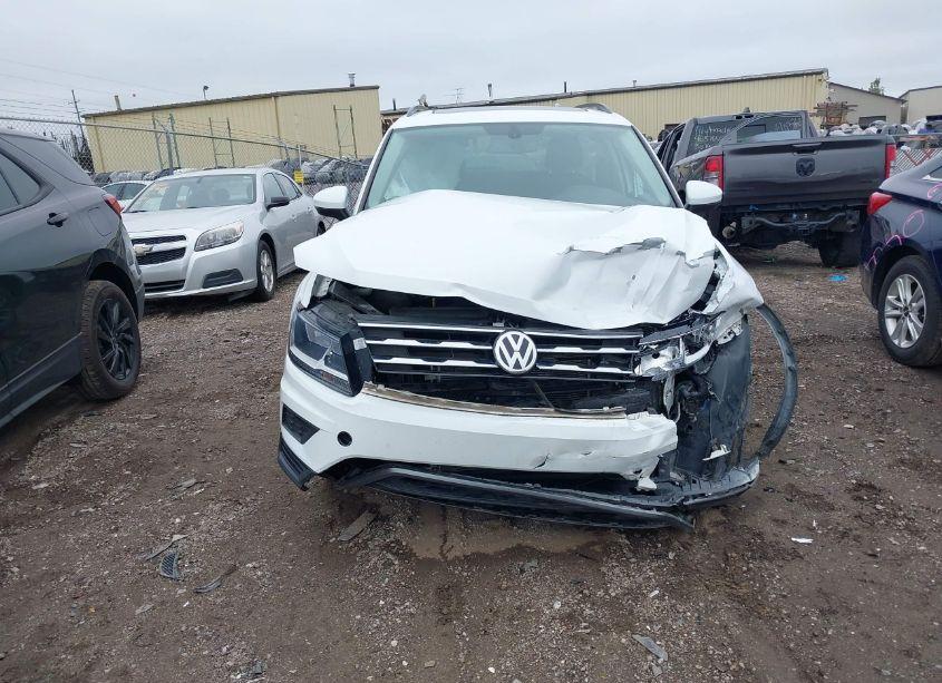 Photo 12 of 2020 Volkswagen Tiguan 2.0T SE/2.0T SE R-LINE BLACK/2.0T SEL (VIN 3VV2B7AX6LM062528)