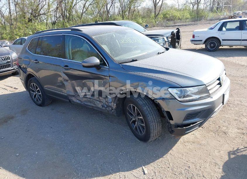 2020 Volkswagen Tiguan 2.0T SE/2.0T SE R-LINE BLACK/2.0T SEL (VIN 3VV2B7AX6LM108682) main photo