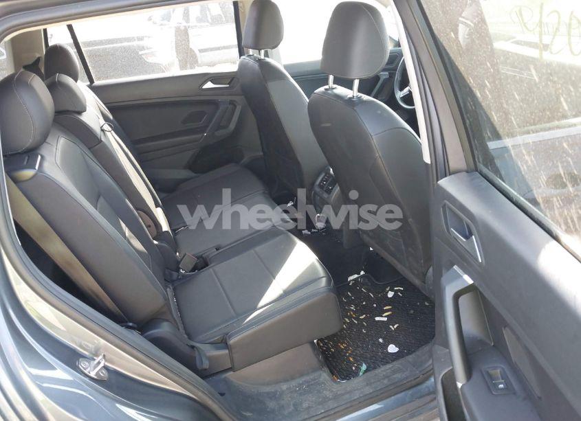 Photo 8 of 2020 Volkswagen Tiguan 2.0T SE/2.0T SE R-LINE BLACK/2.0T SEL (VIN 3VV2B7AX6LM108682)