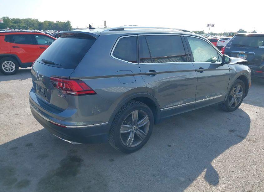 Photo 4 of 2020 Volkswagen Tiguan 2.0T SE/2.0T SE R-LINE BLACK/2.0T SEL (VIN 3VV2B7AX6LM115907)