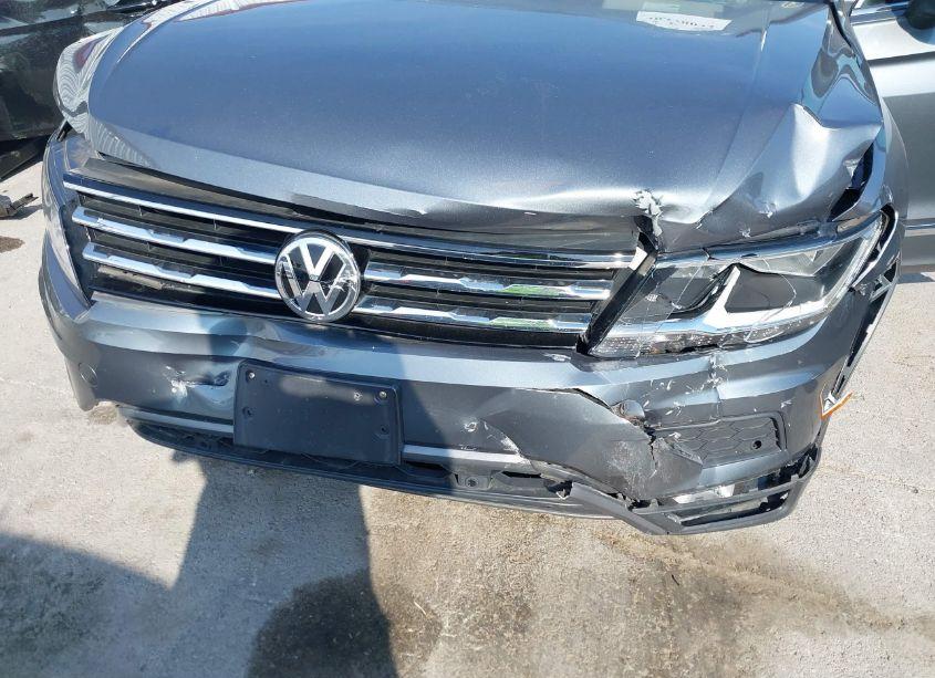 Photo 6 of 2020 Volkswagen Tiguan 2.0T SE/2.0T SE R-LINE BLACK/2.0T SEL (VIN 3VV2B7AX6LM115907)