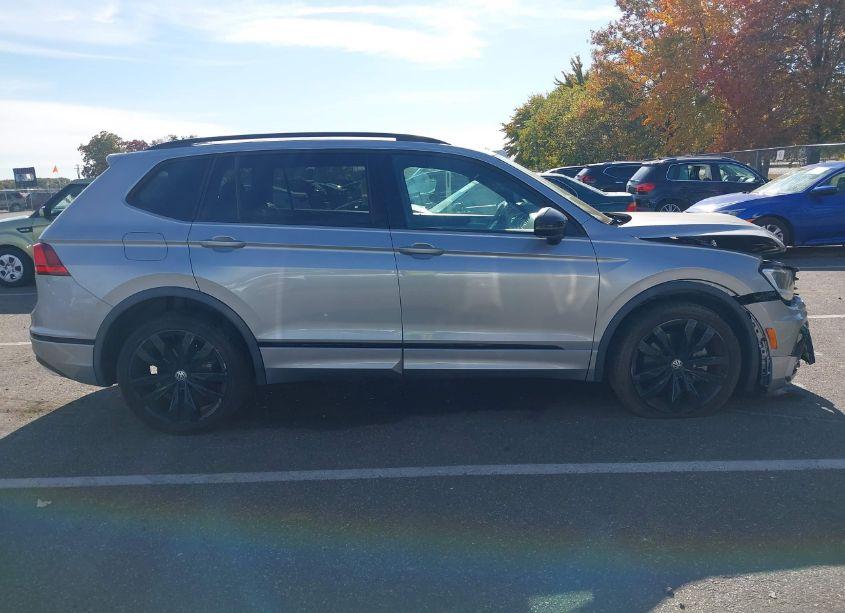 Photo 13 of 2020 Volkswagen Tiguan 2.0T SE/2.0T SE R-LINE BLACK/2.0T SEL (VIN 3VV2B7AX6LM145246)