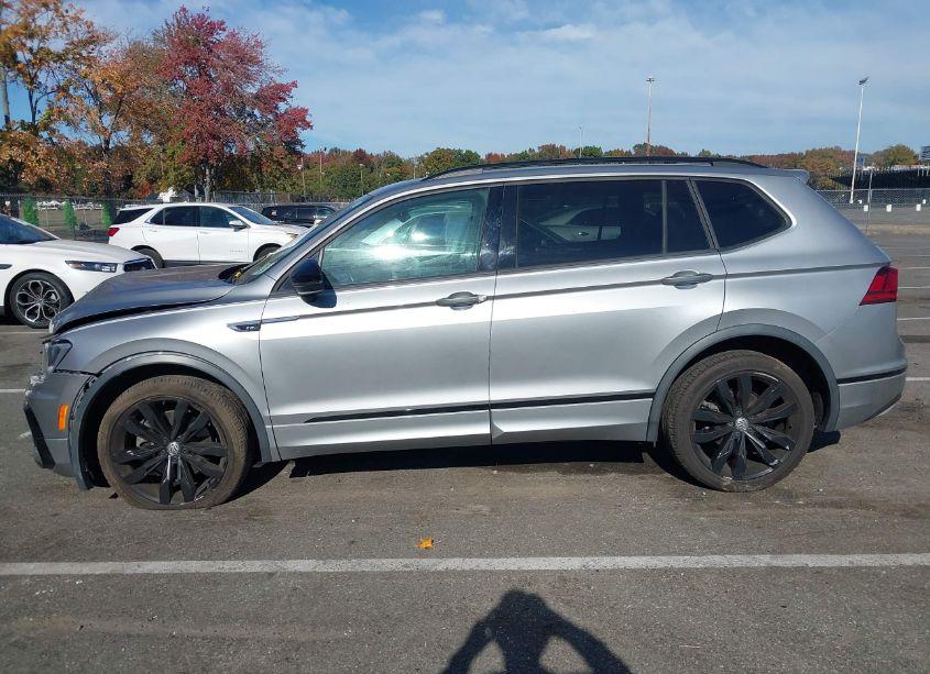 Photo 14 of 2020 Volkswagen Tiguan 2.0T SE/2.0T SE R-LINE BLACK/2.0T SEL (VIN 3VV2B7AX6LM145246)