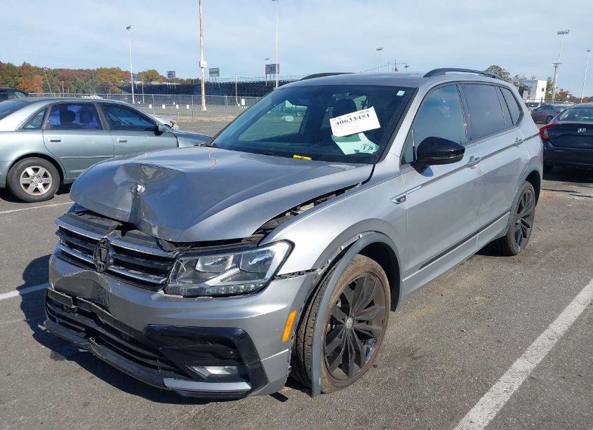 Photo 2 of 2020 Volkswagen Tiguan 2.0T SE/2.0T SE R-LINE BLACK/2.0T SEL (VIN 3VV2B7AX6LM145246)