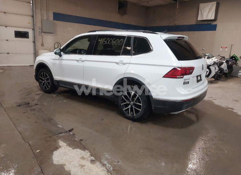 Photo 3 of 2021 Volkswagen Tiguan 2.0T SE/2.0T SE R-LINE BLACK/2.0T SEL (VIN 3VV2B7AX6MM021687)