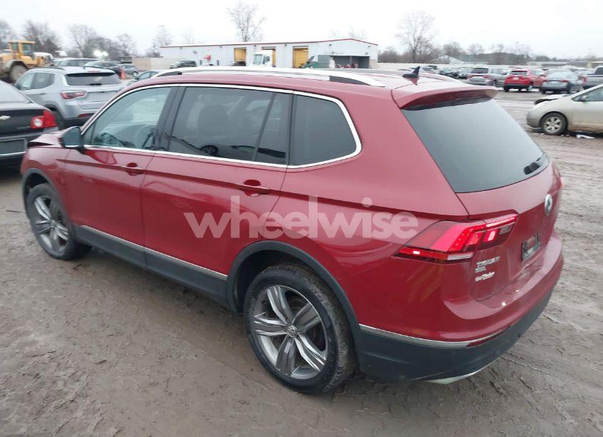 Photo 3 of 2021 Volkswagen Tiguan 2.0T SE/2.0T SE R-LINE BLACK/2.0T SEL (VIN 3VV2B7AX6MM021866)