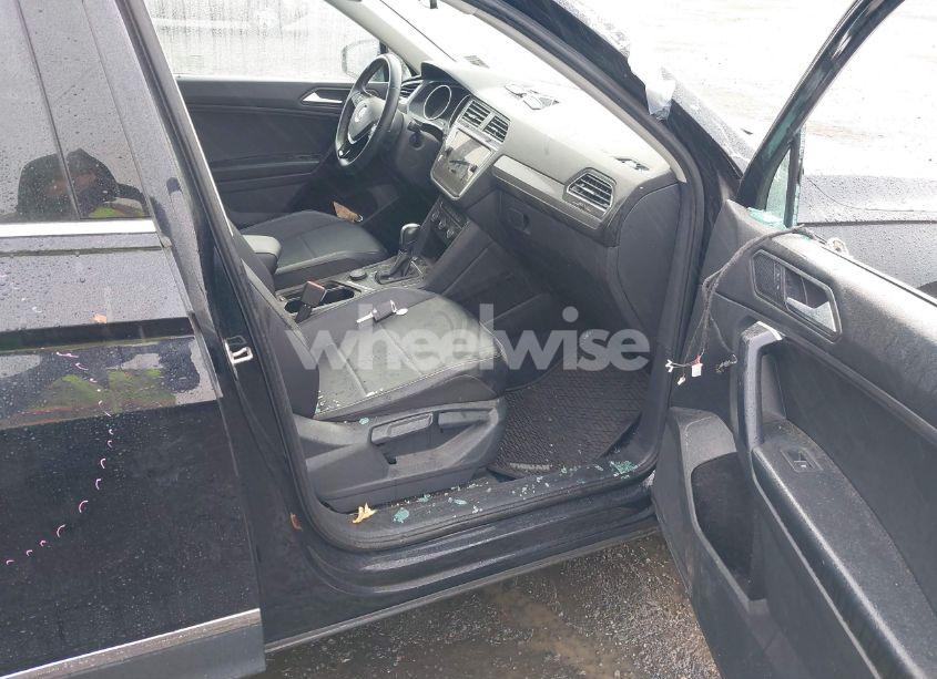 Photo 5 of 2021 Volkswagen Tiguan 2.0T SE/2.0T SE R-LINE BLACK/2.0T SEL (VIN 3VV2B7AX6MM064166)