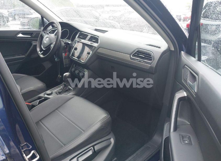 Photo 5 of 2021 Volkswagen Tiguan 2.0T SE/2.0T SE R-LINE BLACK/2.0T SEL (VIN 3VV2B7AX6MM093344)