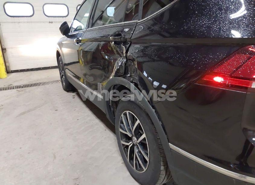 Photo 17 of 2021 Volkswagen Tiguan 2.0T SE/2.0T SE R-LINE BLACK/2.0T SEL (VIN 3VV2B7AX6MM104634)