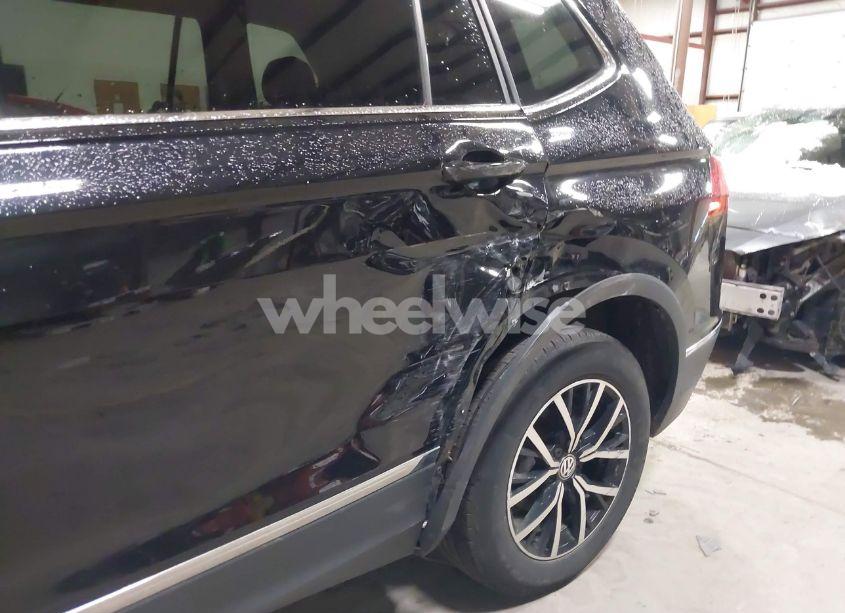 Photo 6 of 2021 Volkswagen Tiguan 2.0T SE/2.0T SE R-LINE BLACK/2.0T SEL (VIN 3VV2B7AX6MM104634)