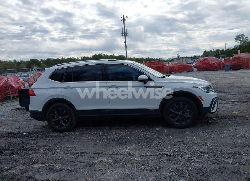 Photo 13 of 2022 Volkswagen Tiguan 2.0T SE (VIN 3VV2B7AX6NM022422)