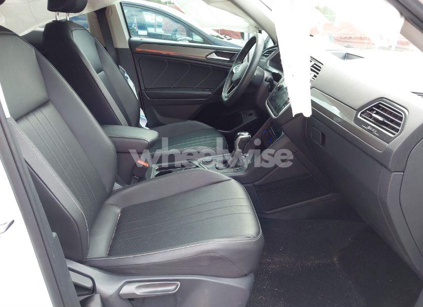 Photo 5 of 2022 Volkswagen Tiguan 2.0T SE (VIN 3VV2B7AX6NM022422)