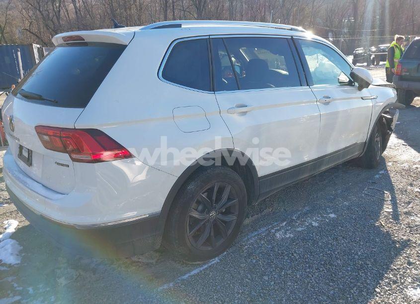 Photo 4 of 2024 Volkswagen Tiguan 2.0T SE/WOLFSBURG EDITION (VIN 3VV2B7AX6RM035127)