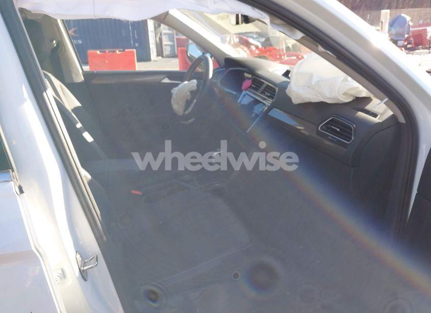 Photo 5 of 2024 Volkswagen Tiguan 2.0T SE/WOLFSBURG EDITION (VIN 3VV2B7AX6RM035127)