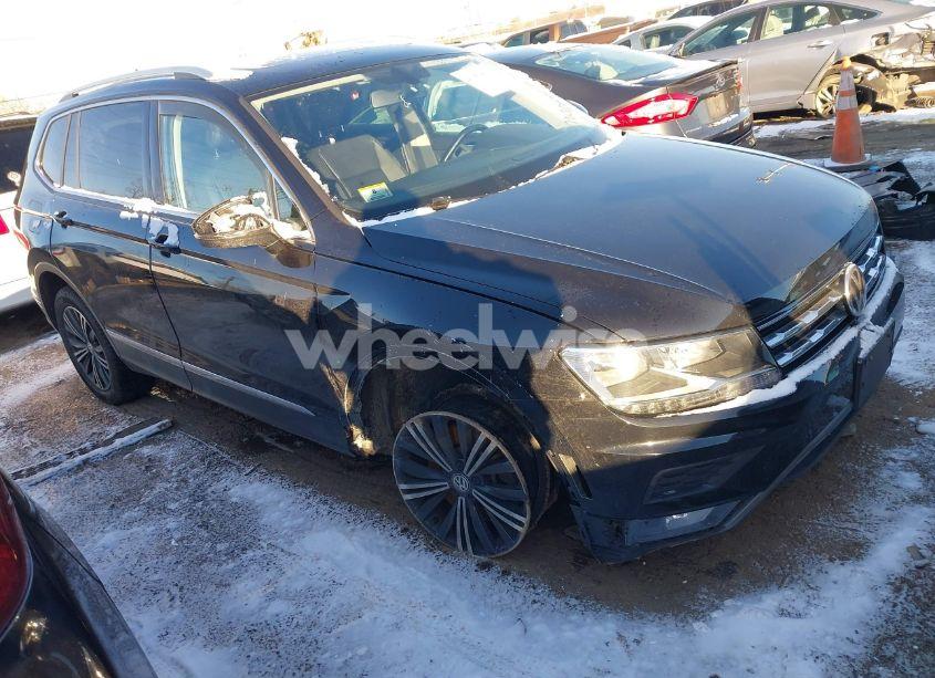 2018 Volkswagen Tiguan 2.0T SE/2.0T SEL (VIN 3VV2B7AX7JM031558) main photo