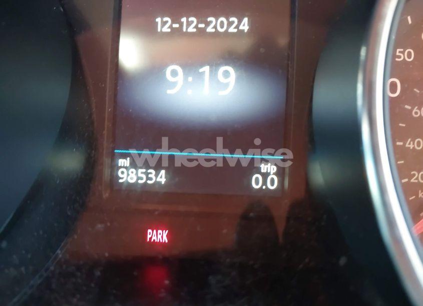 Photo 15 of 2018 Volkswagen Tiguan 2.0T SE/2.0T SEL (VIN 3VV2B7AX7JM031558)