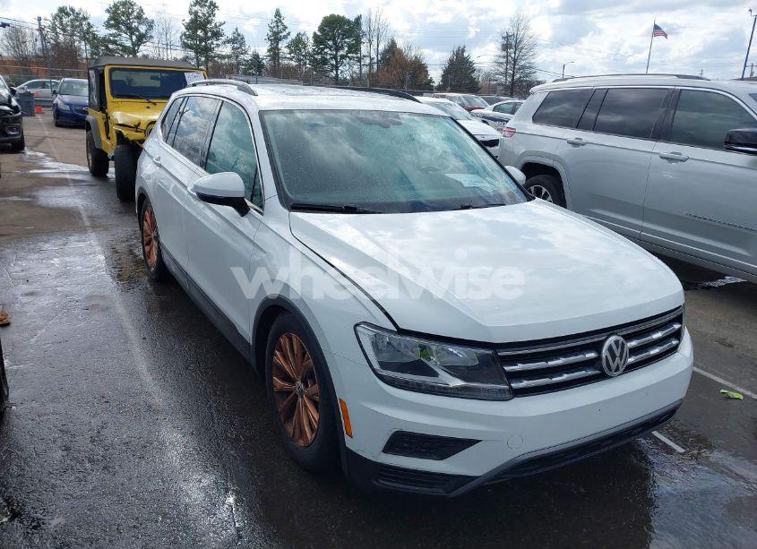 2018 Volkswagen Tiguan (VIN 3VV2B7AX7JM095289) main photo