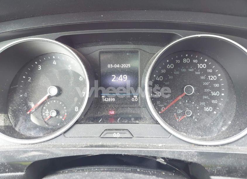 Photo 7 of 2018 Volkswagen Tiguan (VIN 3VV2B7AX7JM095289)