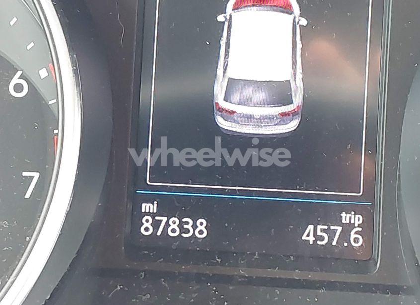 Photo 15 of 2018 Volkswagen Tiguan 2.0T SE/2.0T SEL (VIN 3VV2B7AX7JM099570)