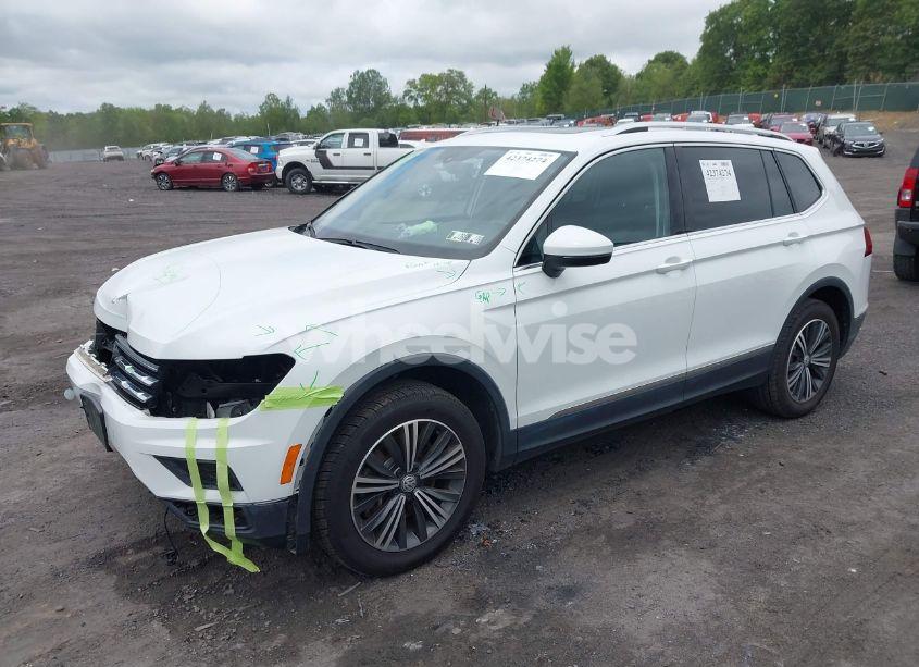 Photo 2 of 2018 Volkswagen Tiguan 2.0T SE/2.0T SEL (VIN 3VV2B7AX7JM099570)
