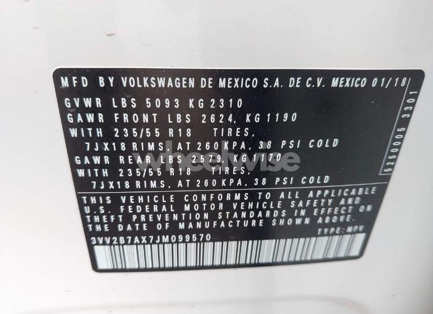 Photo 9 of 2018 Volkswagen Tiguan 2.0T SE/2.0T SEL (VIN 3VV2B7AX7JM099570)