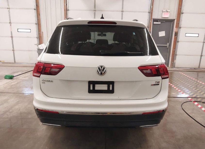 Photo 16 of 2018 Volkswagen Tiguan 2.0T SE/2.0T SEL (VIN 3VV2B7AX7JM194808)