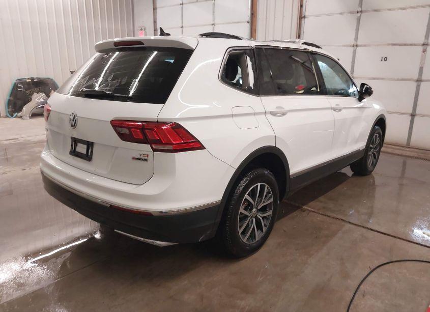 Photo 4 of 2018 Volkswagen Tiguan 2.0T SE/2.0T SEL (VIN 3VV2B7AX7JM194808)