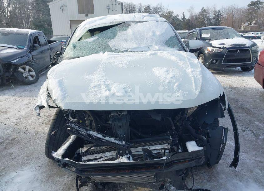 Photo 12 of 2018 Volkswagen Tiguan (VIN 3VV2B7AX7JM205306)