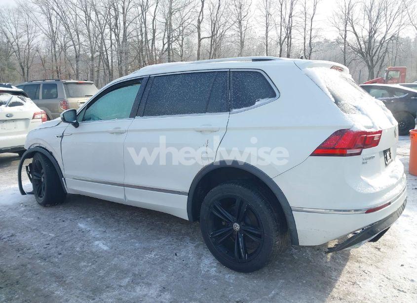 Photo 14 of 2018 Volkswagen Tiguan (VIN 3VV2B7AX7JM205306)