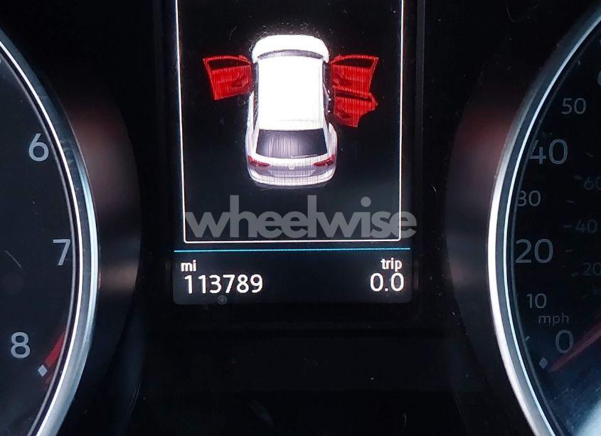 Photo 15 of 2018 Volkswagen Tiguan 2.0T SE/2.0T SEL (VIN 3VV2B7AX7JM214345)