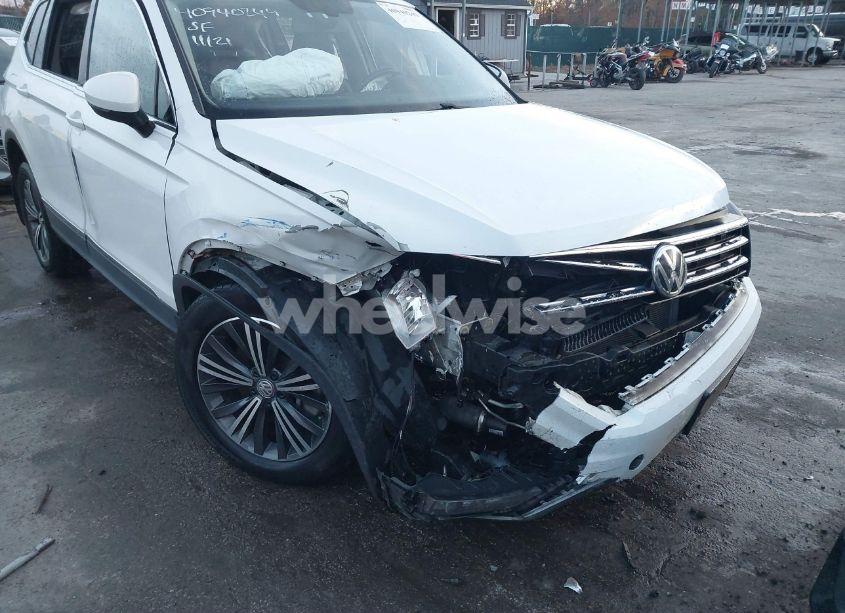 Photo 17 of 2018 Volkswagen Tiguan 2.0T SE/2.0T SEL (VIN 3VV2B7AX7JM214345)