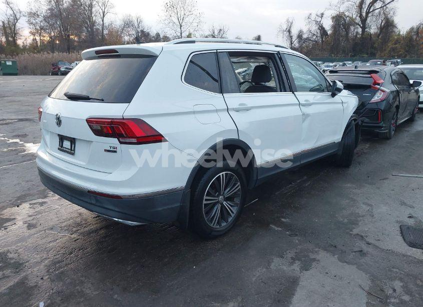 Photo 4 of 2018 Volkswagen Tiguan 2.0T SE/2.0T SEL (VIN 3VV2B7AX7JM214345)