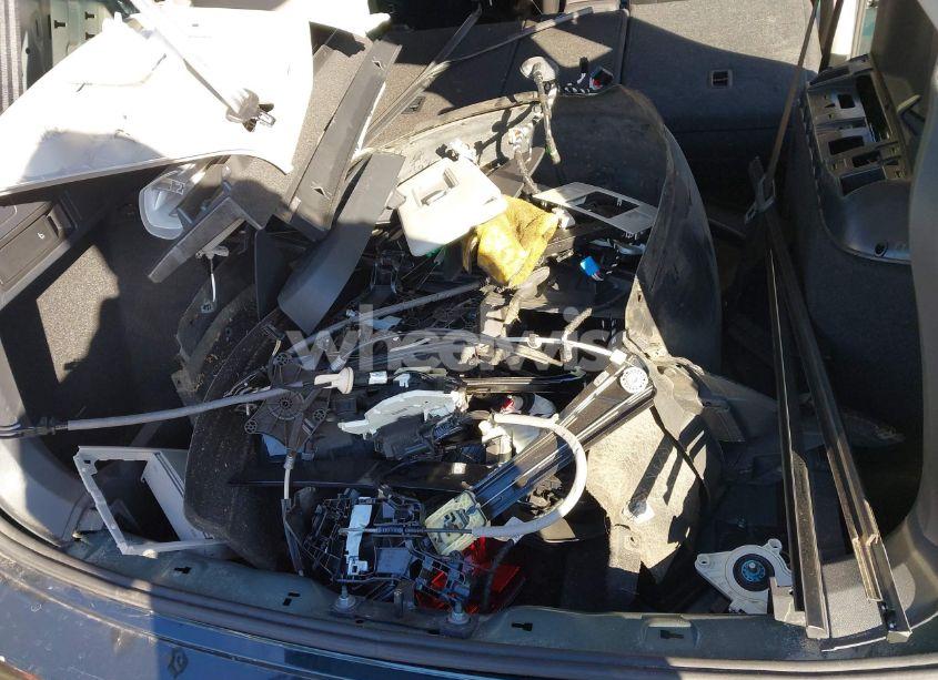 Photo 12 of 2018 Volkswagen Tiguan 2.0T SE/2.0T SEL (VIN 3VV2B7AX7JM219982)