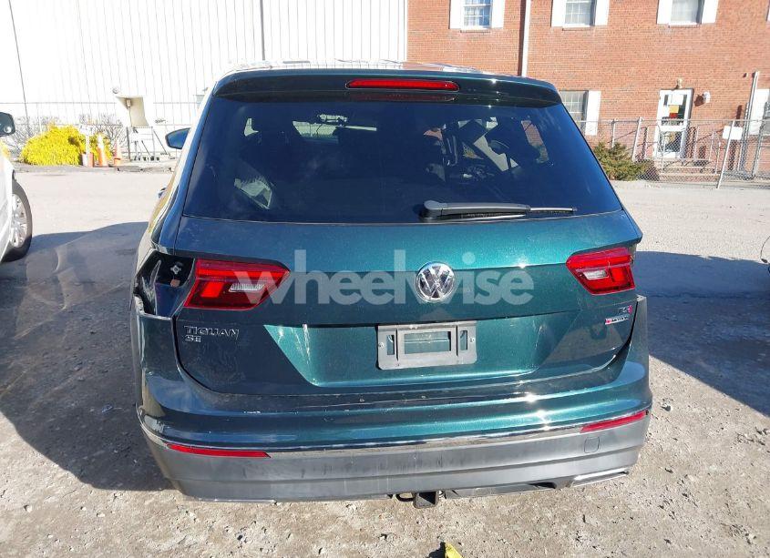 Photo 17 of 2018 Volkswagen Tiguan 2.0T SE/2.0T SEL (VIN 3VV2B7AX7JM219982)