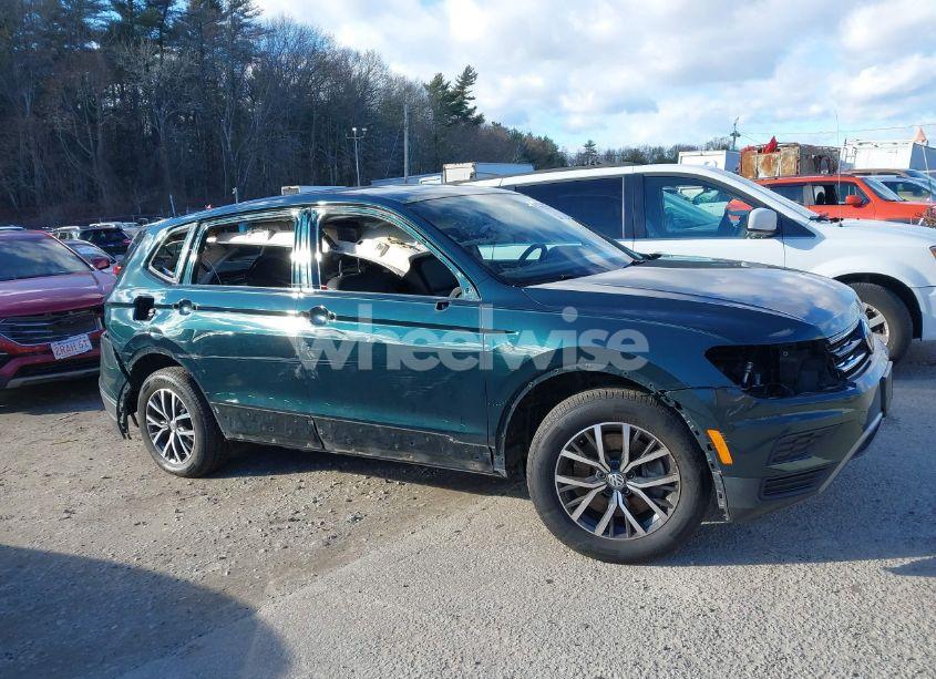 Photo 6 of 2018 Volkswagen Tiguan 2.0T SE/2.0T SEL (VIN 3VV2B7AX7JM219982)