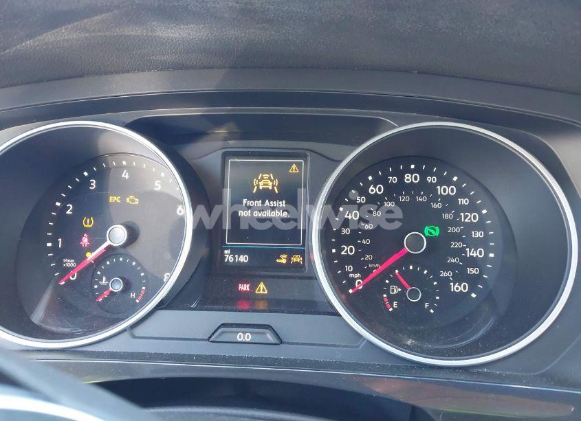 Photo 7 of 2018 Volkswagen Tiguan 2.0T SE/2.0T SEL (VIN 3VV2B7AX7JM219982)