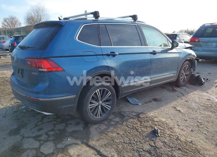 Photo 4 of 2019 Volkswagen Tiguan 2.0T SE/2.0T SEL/2.0T SEL R-LINE/2.0T SEL R-LINE BLACK (VIN 3VV2B7AX7KM078705)