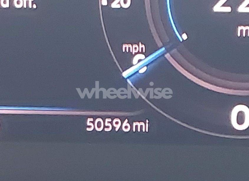 Photo 16 of 2019 Volkswagen Tiguan 2.0T SE/2.0T SEL/2.0T SEL R-LINE/2.0T SEL R-LINE BLACK (VIN 3VV2B7AX7KM095620)