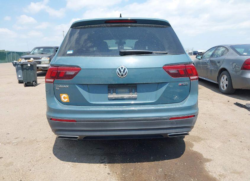 Photo 17 of 2019 Volkswagen Tiguan 2.0T SE/2.0T SEL/2.0T SEL R-LINE/2.0T SEL R-LINE BLACK (VIN 3VV2B7AX7KM096332)