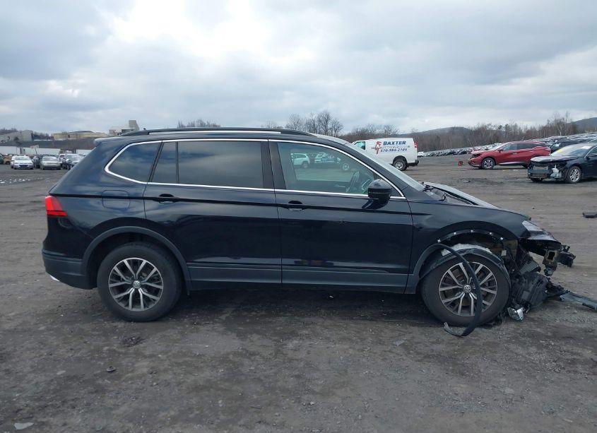 Photo 13 of 2019 Volkswagen Tiguan 2.0T SE/2.0T SEL/2.0T SEL R-LINE/2.0T SEL R-LINE BLACK (VIN 3VV2B7AX7KM101156)