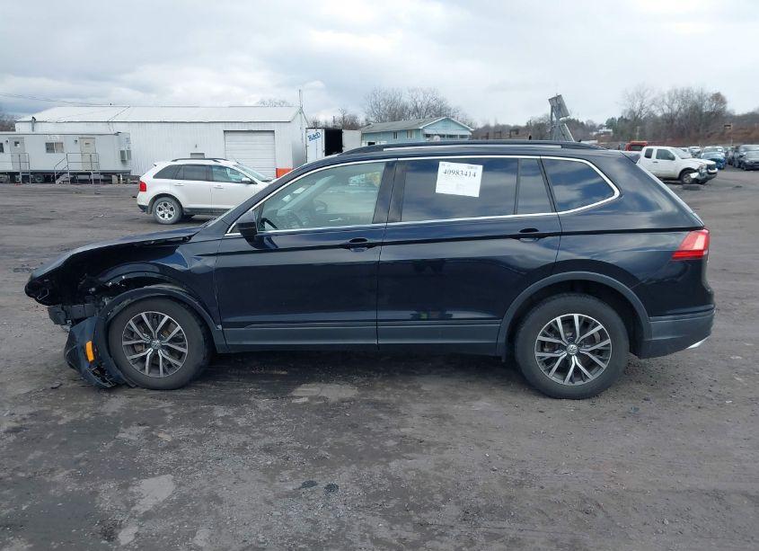 Photo 14 of 2019 Volkswagen Tiguan 2.0T SE/2.0T SEL/2.0T SEL R-LINE/2.0T SEL R-LINE BLACK (VIN 3VV2B7AX7KM101156)